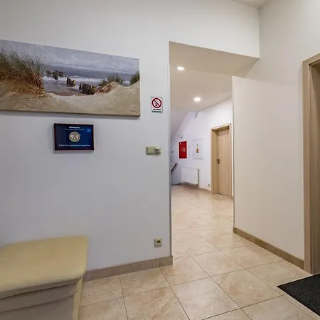 Bright Sunny In Quiet Area Apartment